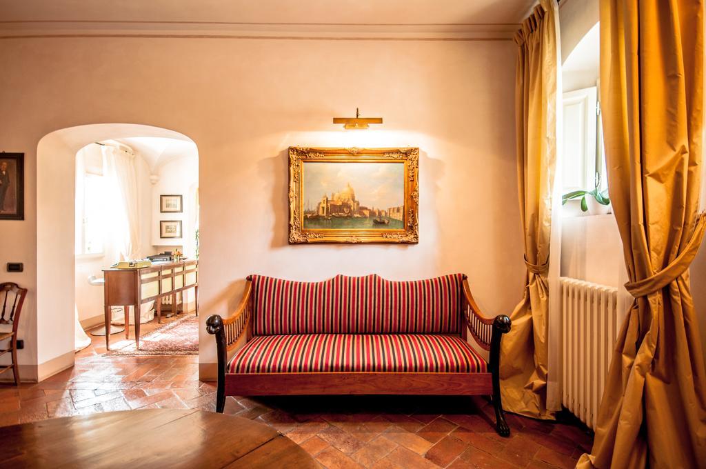 Podere La Rondine Bed and Breakfast Prato  Exterior foto