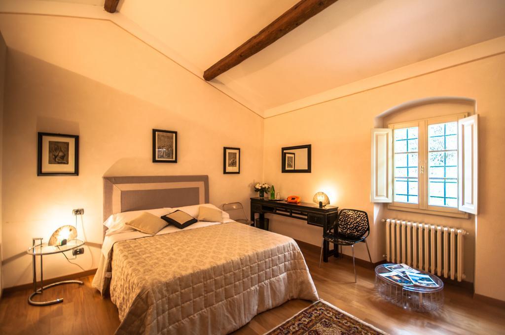 Podere La Rondine Bed and Breakfast Prato  Habitación foto